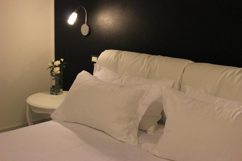 Rooms Il Punto Πεσκιέρα ντελ Γκάρντα Δωμάτιο φωτογραφία